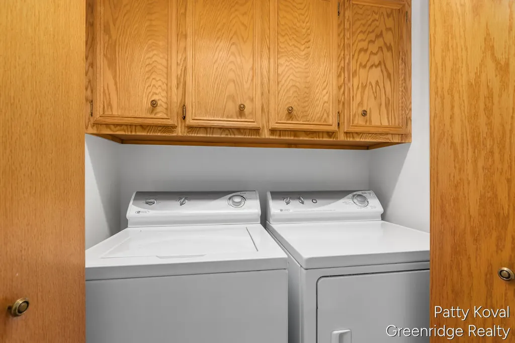 447 Falcon Drive Wayland City MI 49348
