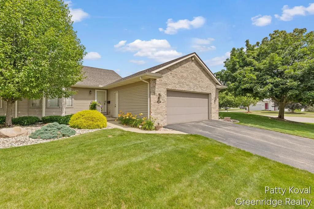 447 Falcon Drive Wayland City MI 49348