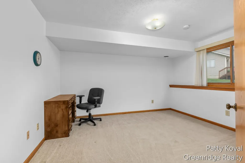 447 Falcon Drive Wayland City MI 49348