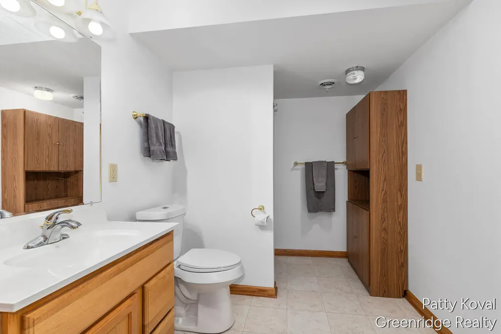 447 Falcon Drive Wayland City MI 49348