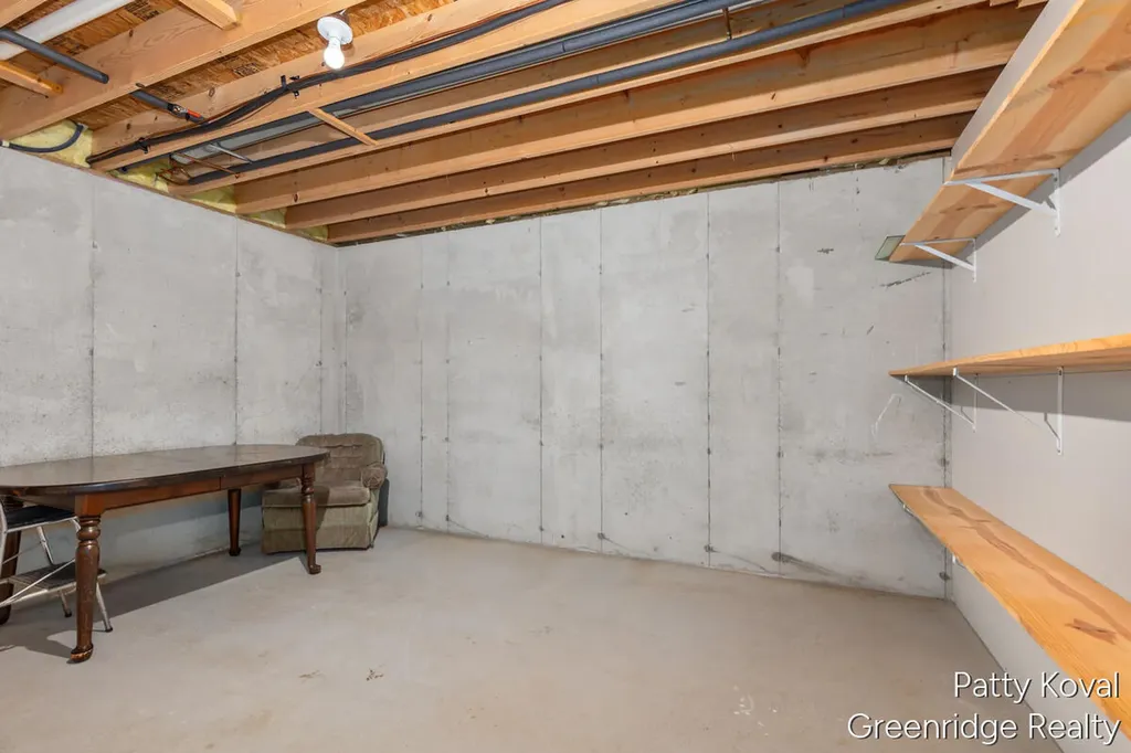 447 Falcon Drive Wayland City MI 49348