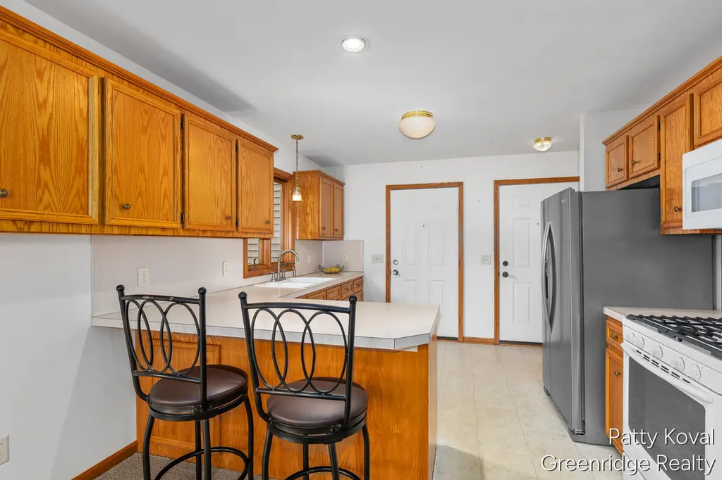 447 Falcon Drive Wayland City MI 49348