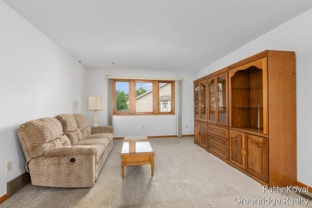 447 Falcon Drive Wayland City MI 49348