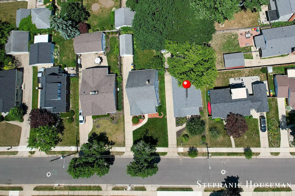 933 Mayhew Wood Drive SE Grand Rapids City MI 49507