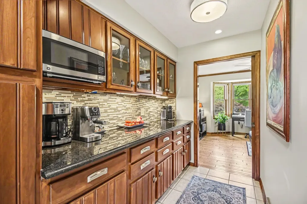 1878 Glenvale Drive SW Wyoming City MI 49519
