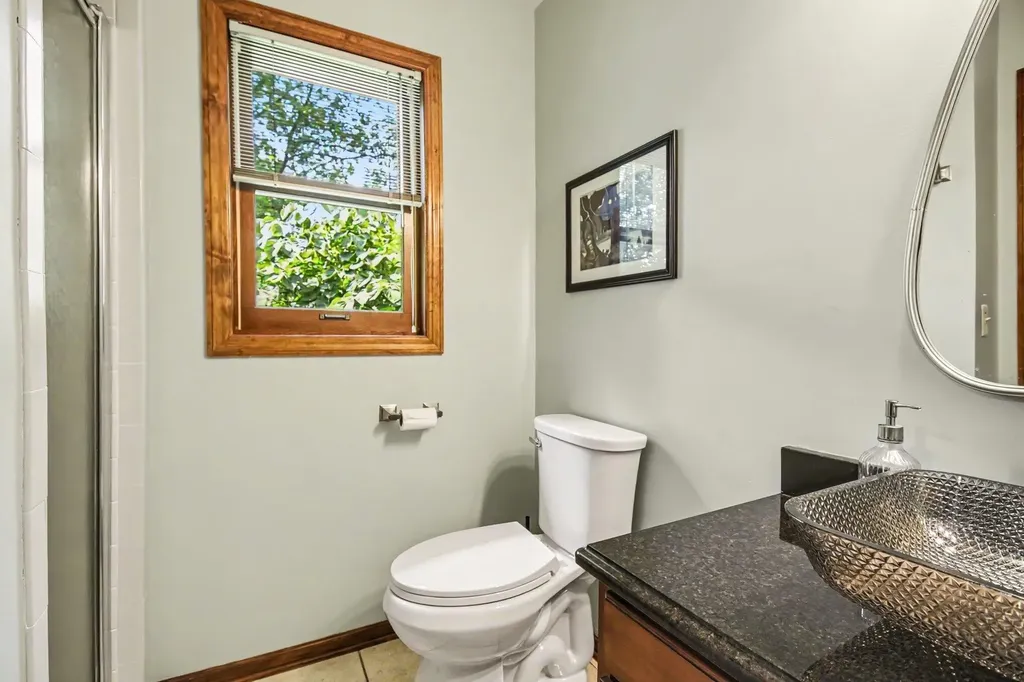 1878 Glenvale Drive SW Wyoming City MI 49519