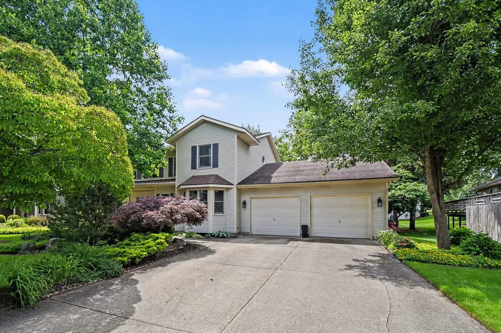 1878 Glenvale Drive SW Wyoming City MI 49519