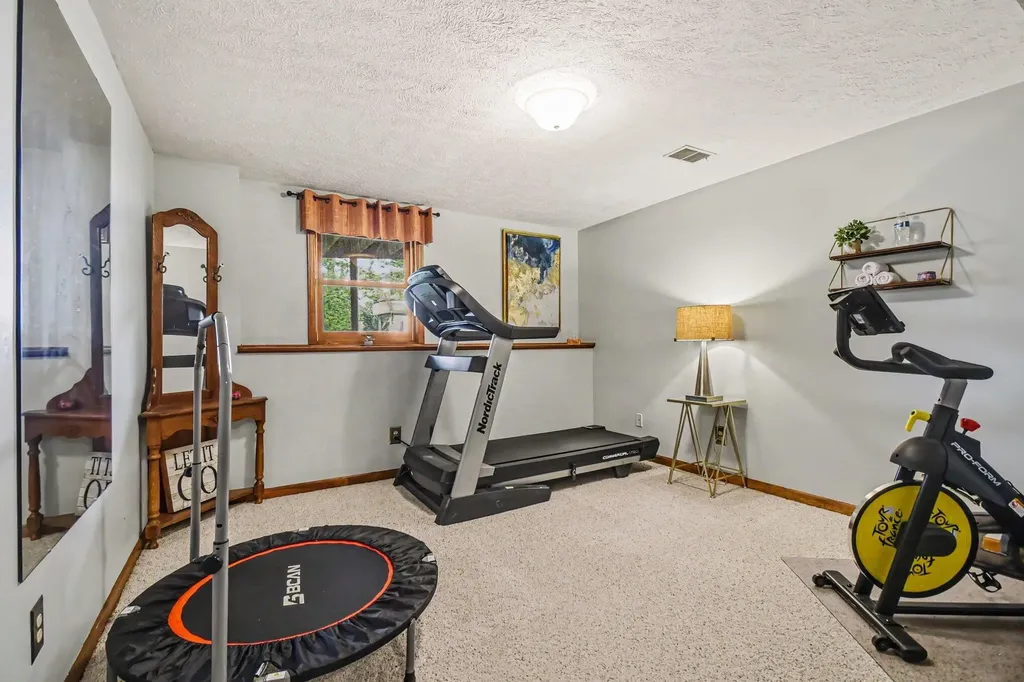 1878 Glenvale Drive SW Wyoming City MI 49519