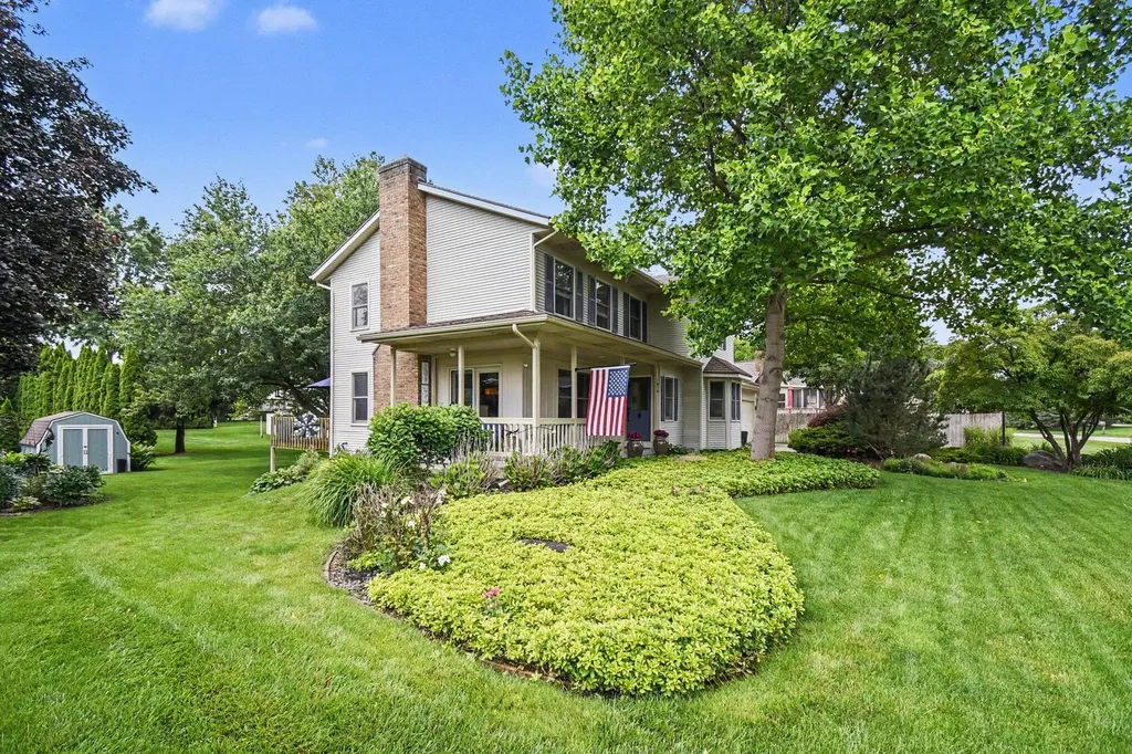 1878 Glenvale Drive SW Wyoming City MI 49519