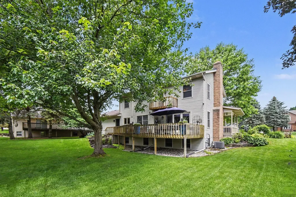 1878 Glenvale Drive SW Wyoming City MI 49519