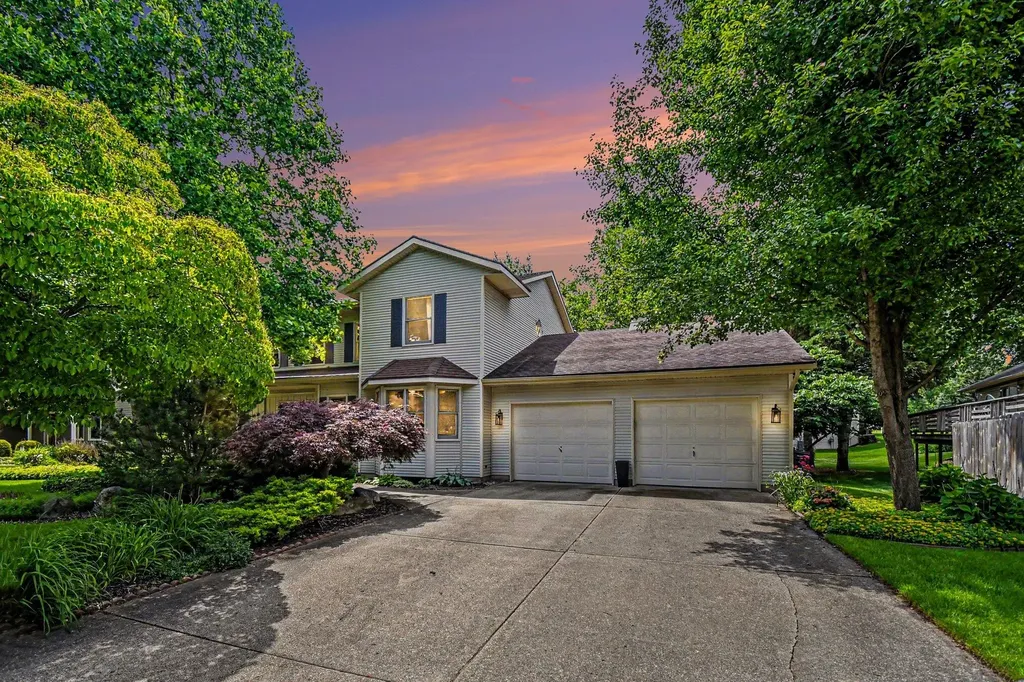 1878 Glenvale Drive SW Wyoming City MI 49519