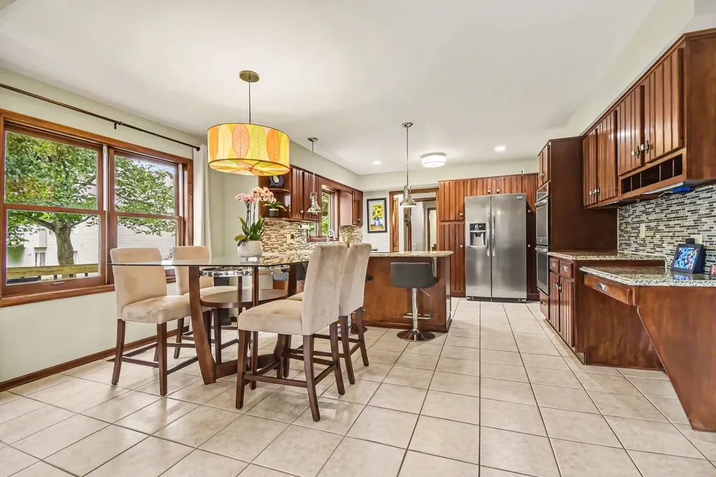 1878 Glenvale Drive SW Wyoming City MI 49519