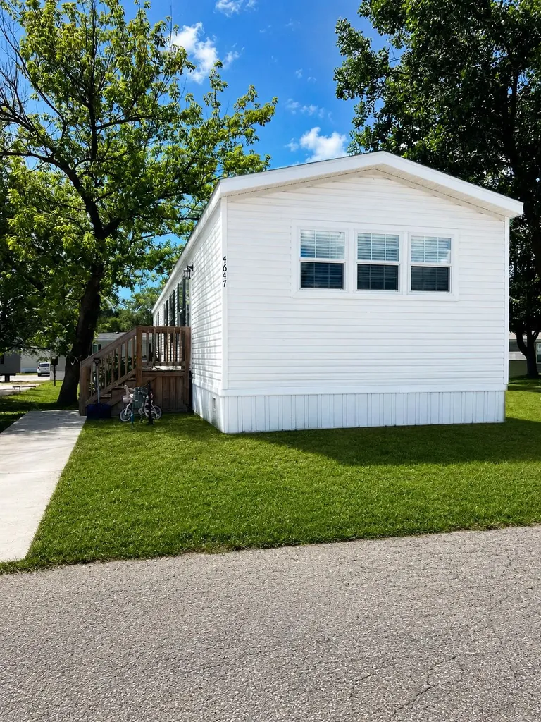 4647 Red Apple Court NW Walker City MI 49534