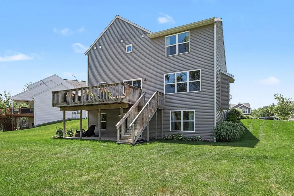 348 Park Place Drive NE Rockford City MI 49341