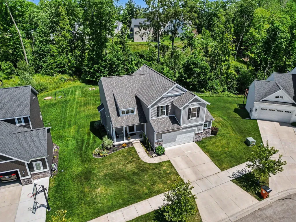 348 Park Place Drive NE Rockford City MI 49341