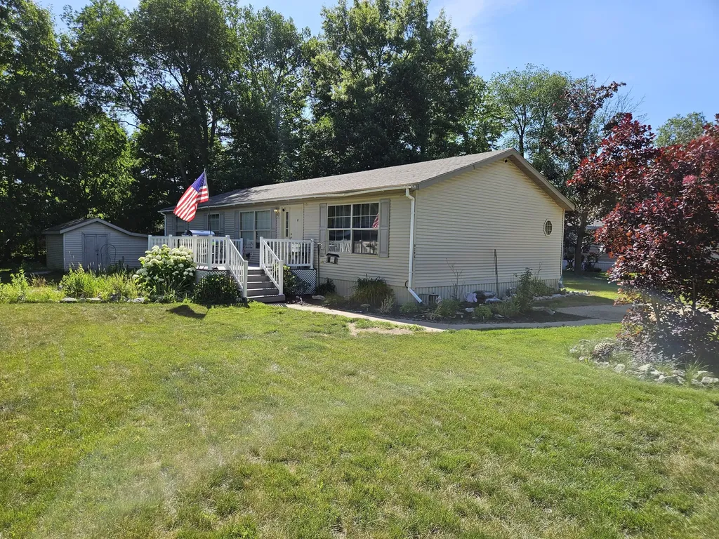 9294 Whispering Pines Avenue NW Sparta Township MI 49345