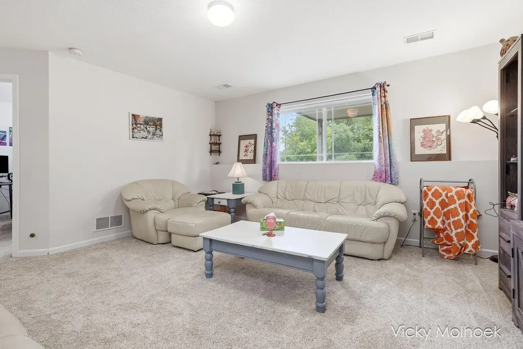 335 E North Street Hastings City MI 49058