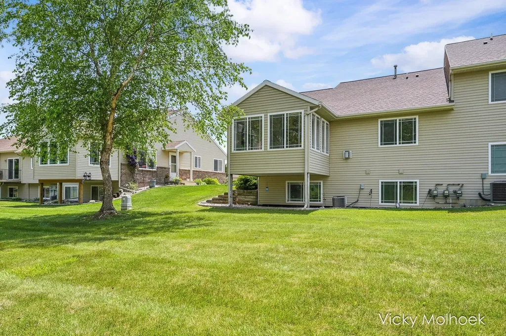 335 E North Street Hastings City MI 49058