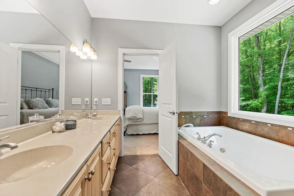 16528 Hemlock Drive Spring Lake Township MI 49456