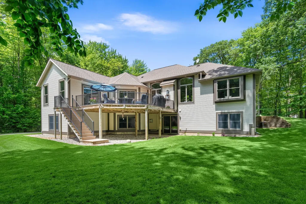 16528 Hemlock Drive Spring Lake Township MI 49456