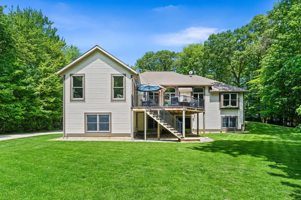 16528 Hemlock Drive Spring Lake Township MI 49456
