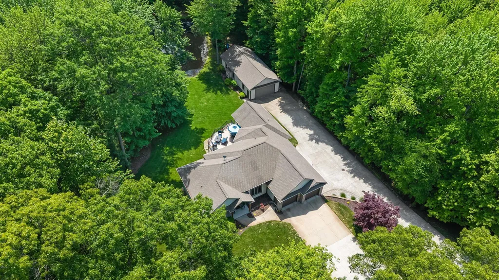 16528 Hemlock Drive Spring Lake Township MI 49456