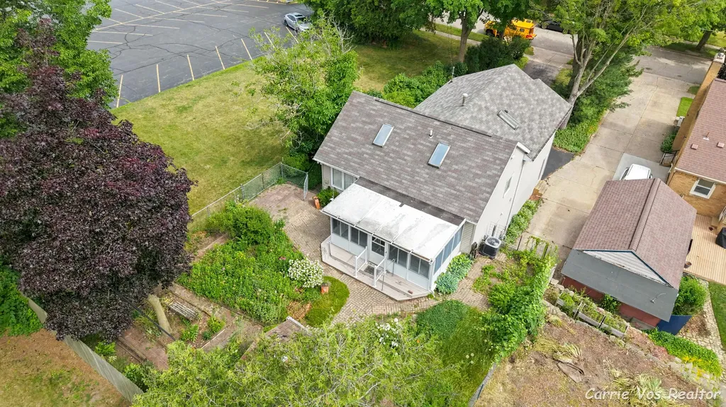 736 Halena Street NE Grand Rapids City MI 49505