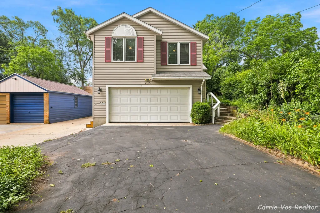 736 Halena Street NE Grand Rapids City MI 49505