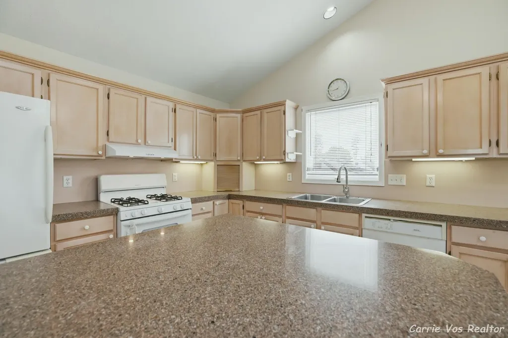 736 Halena Street NE Grand Rapids City MI 49505