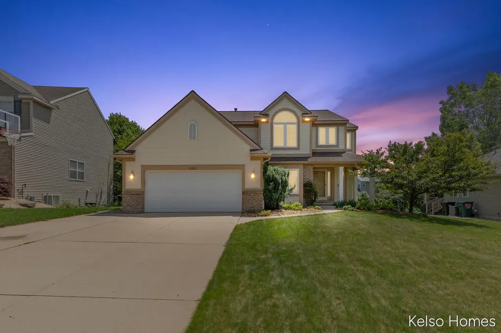 2222 Beatrice Drive NE Grand Rapids Charter Township MI 49505
