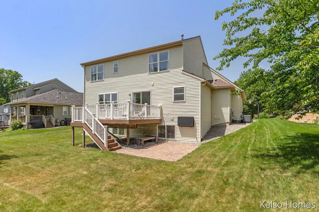 2222 Beatrice Drive NE Grand Rapids Charter Township MI 49505