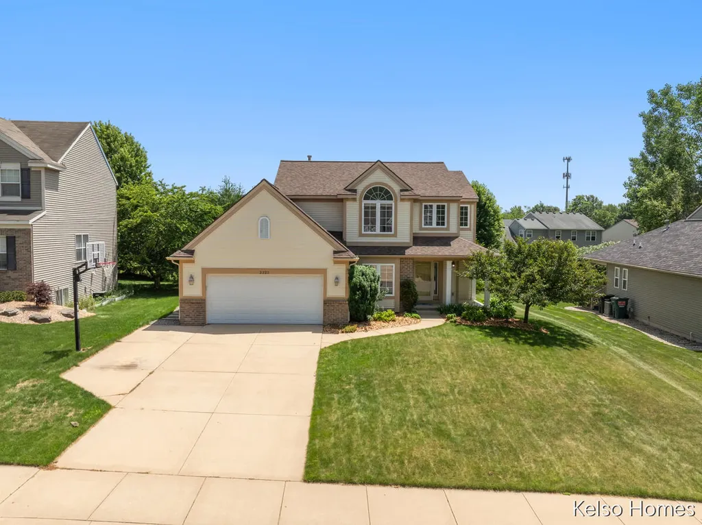 2222 Beatrice Drive NE Grand Rapids Charter Township MI 49505