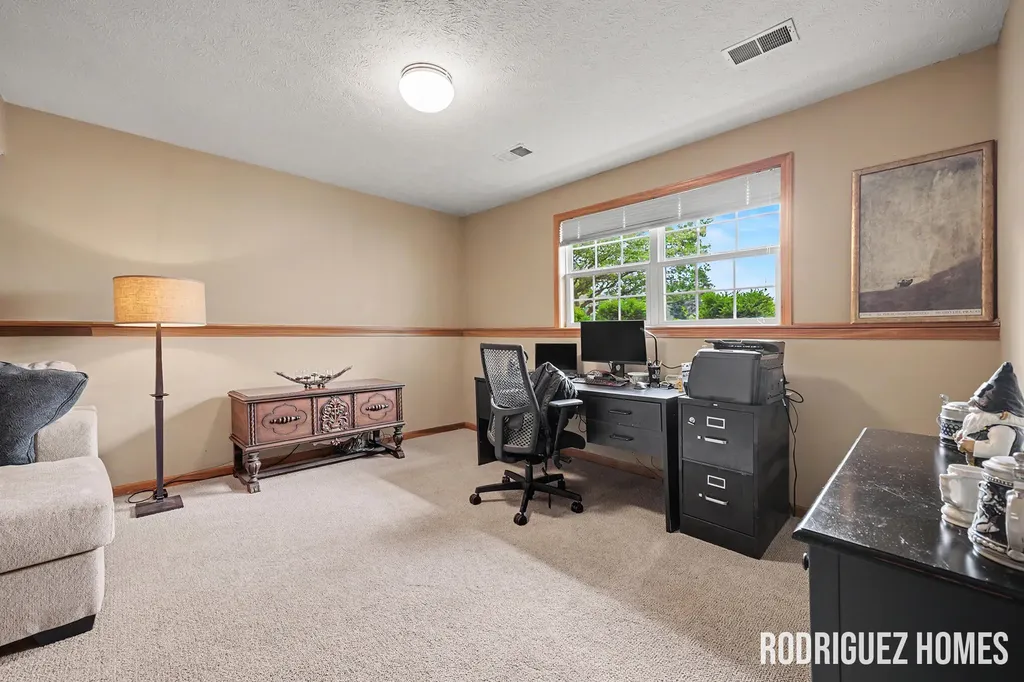 2007 Sandrel Drive NE Grand Rapids Charter Township MI 49505