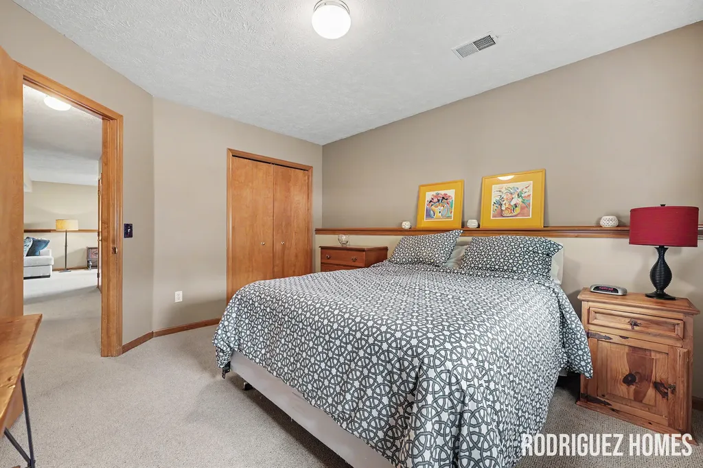 2007 Sandrel Drive NE Grand Rapids Charter Township MI 49505