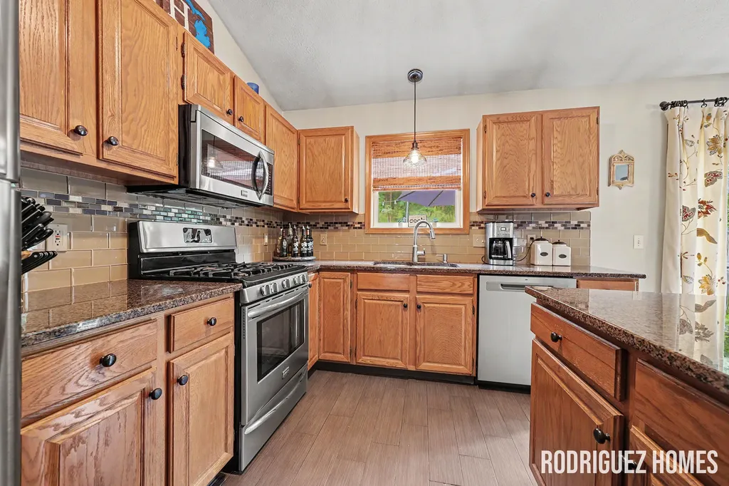 2007 Sandrel Drive NE Grand Rapids Charter Township MI 49505