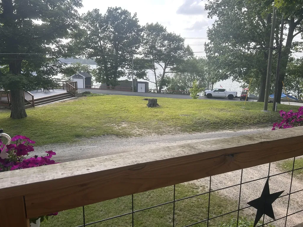 2625 Lansing Street Crystal Township MI 48818