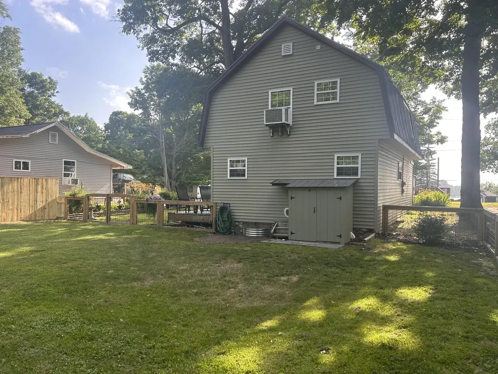 2625 Lansing Street Crystal Township MI 48818
