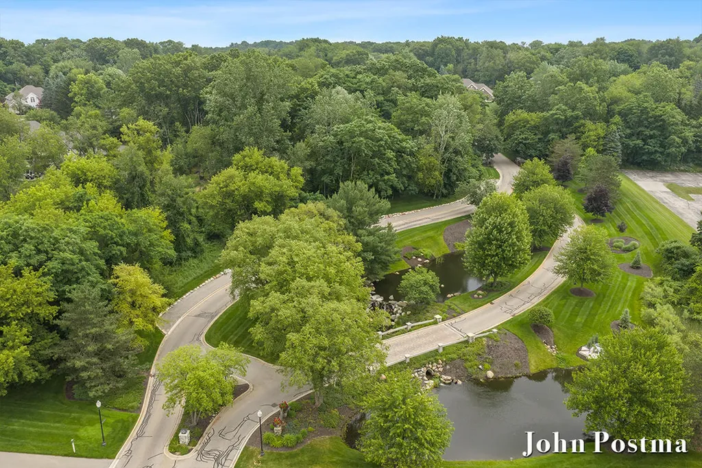 6605 Avonlea Court SE Cascade Charter Township MI 49546