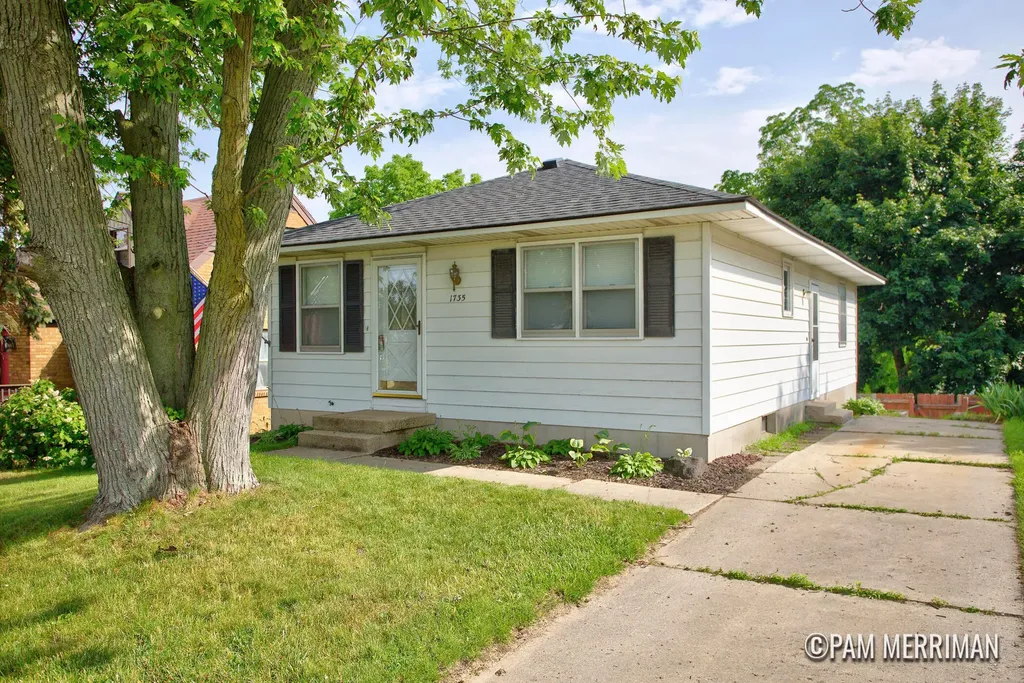 1735 Woodworth Street NE Plainfield Charter Township MI 49525