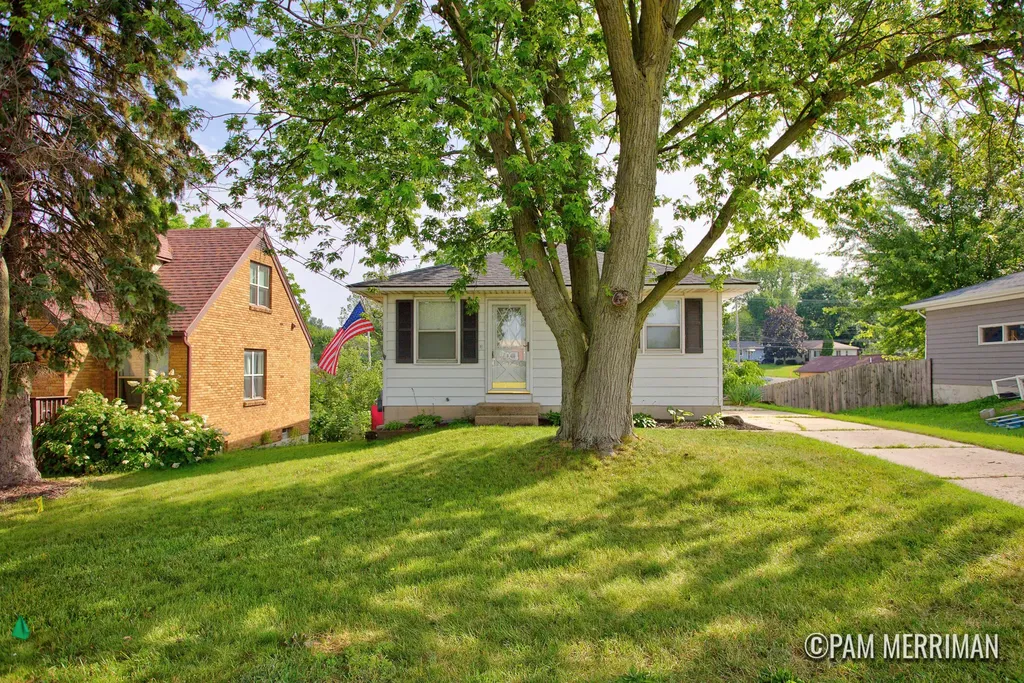 1735 Woodworth Street NE Plainfield Charter Township MI 49525
