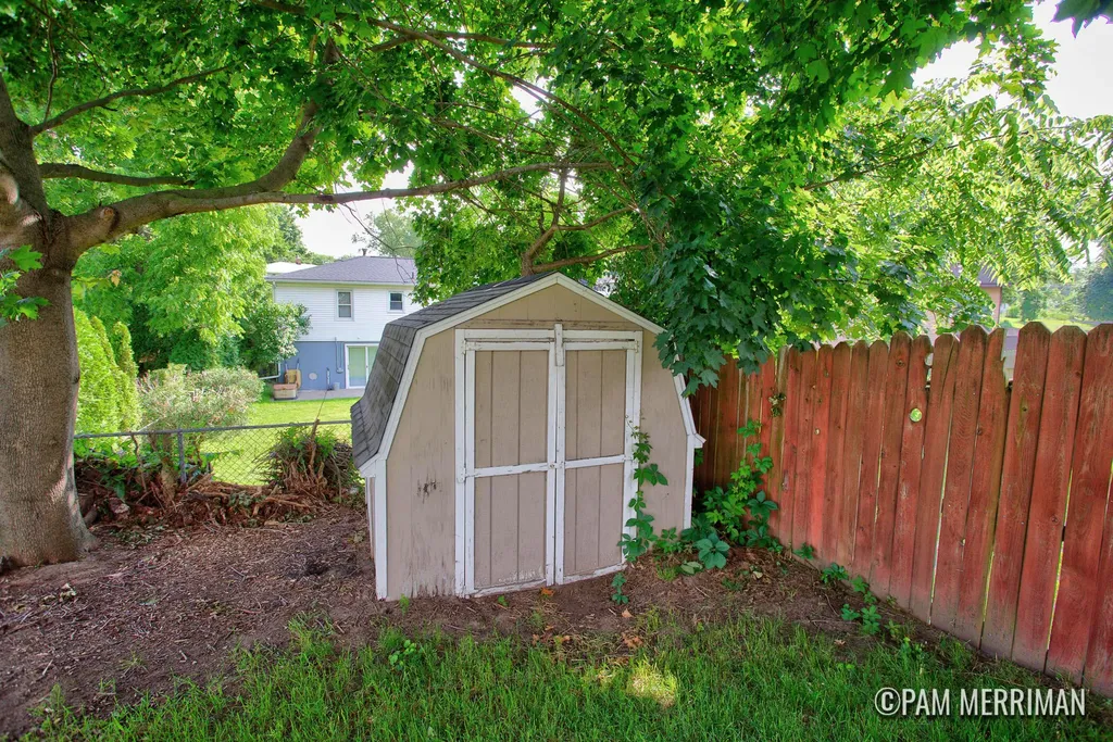 1735 Woodworth Street NE Plainfield Charter Township MI 49525