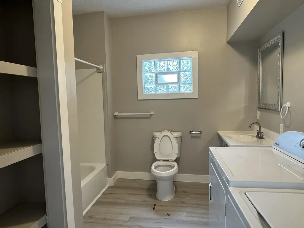 828 Isabella Court SE Grand Rapids City MI 49507