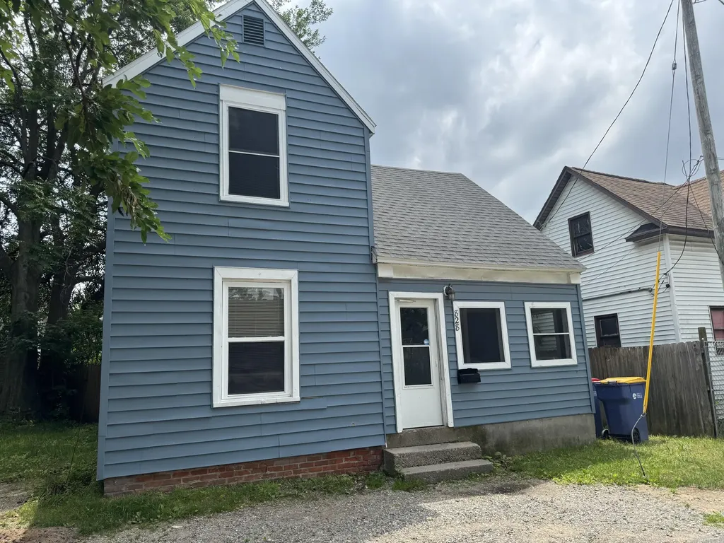 828 Isabella Court SE Grand Rapids City MI 49507