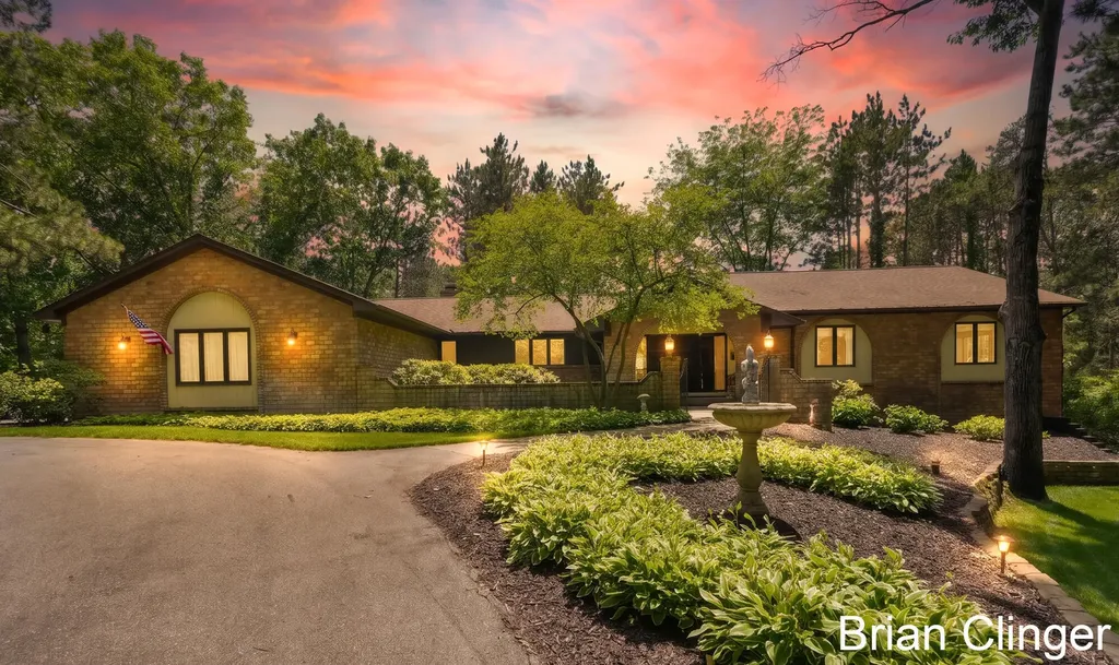 8160 Wilderness Trail NE Ada Township MI 49301