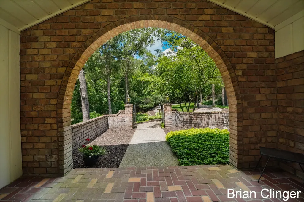 8160 Wilderness Trail NE Ada Township MI 49301