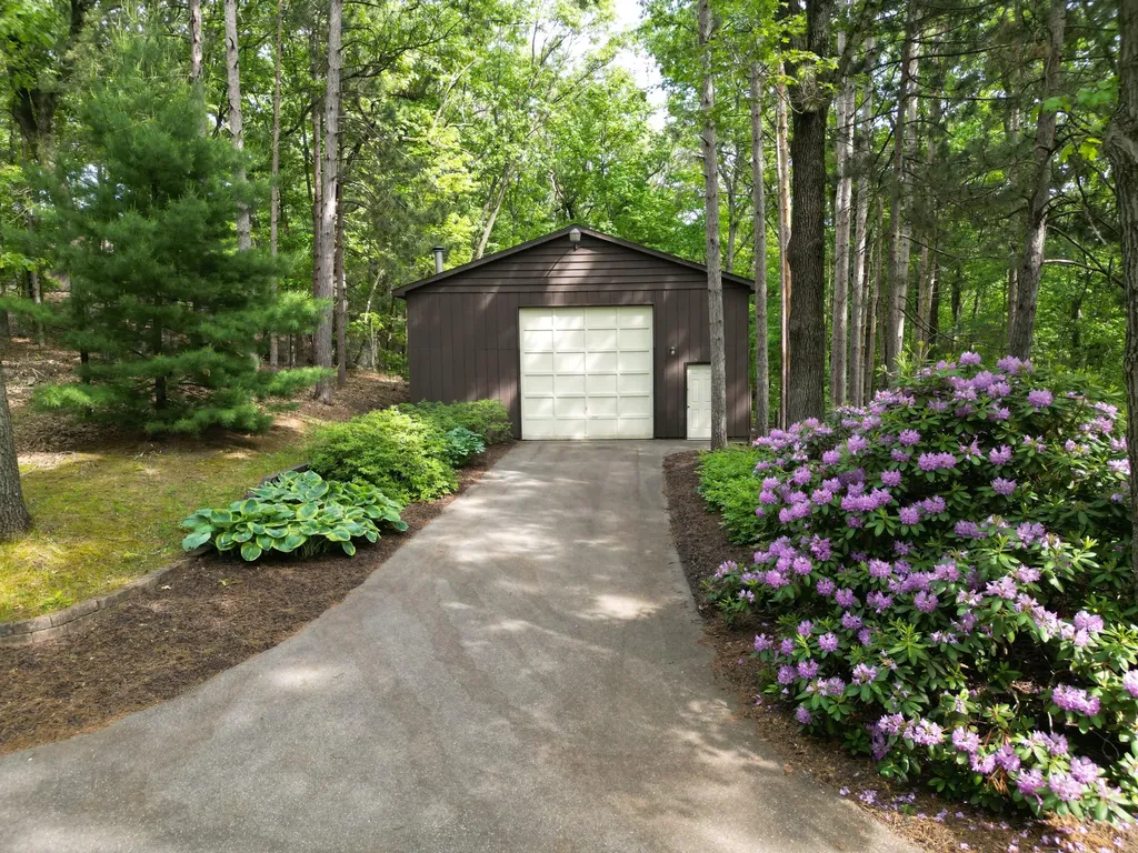 8160 Wilderness Trail NE Ada Township MI 49301