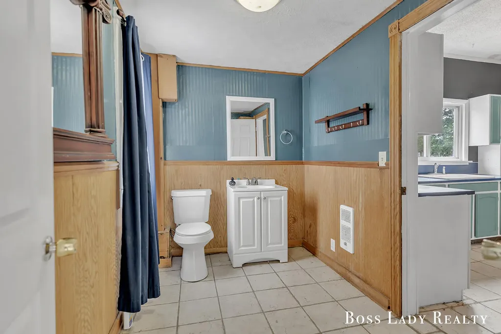 305 S Broadway Street Hastings City MI 49058