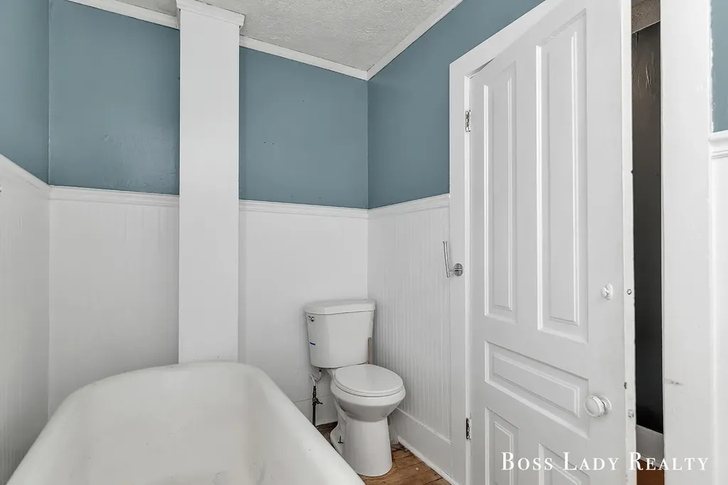 305 S Broadway Street Hastings City MI 49058