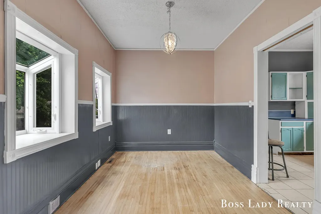 305 S Broadway Street Hastings City MI 49058
