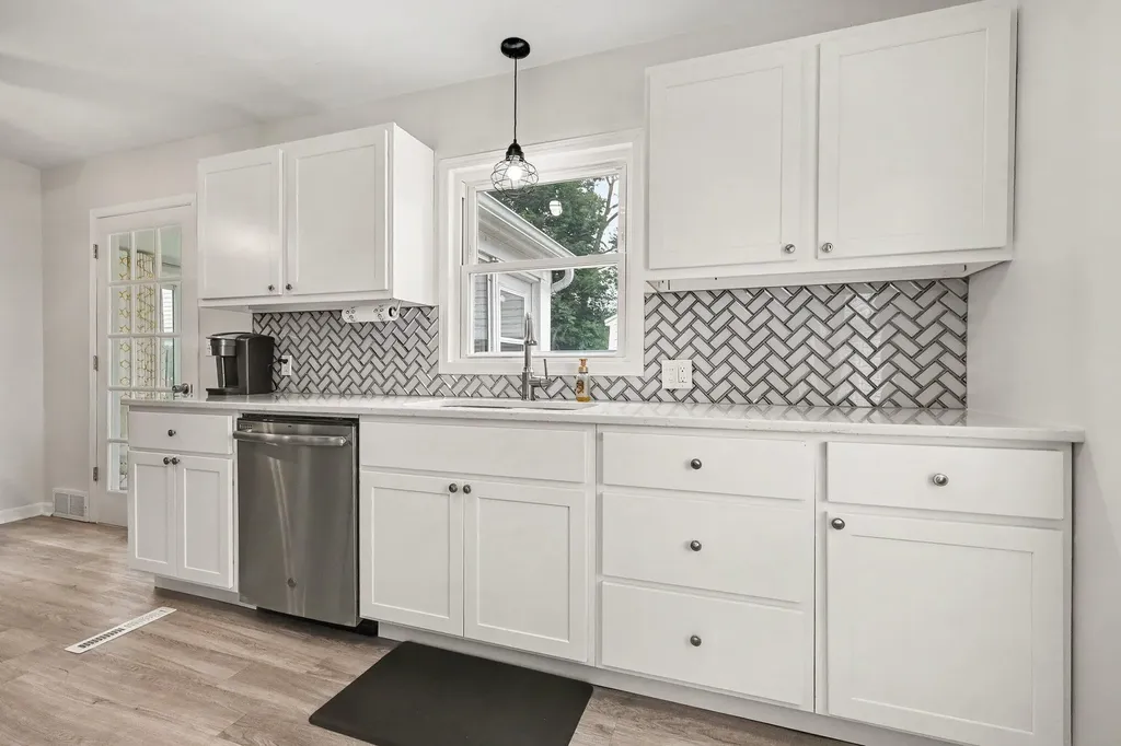 934 Reynard Street SE Grand Rapids City MI 49507